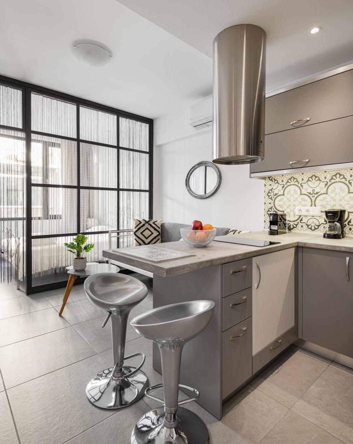 Innovative Cosy Intimate In Ladadika Apartment *